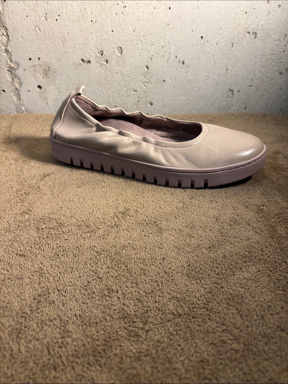 Vionic Soft Buff Uptown Ballet Flats - Size 9 - Picture 2 of 6